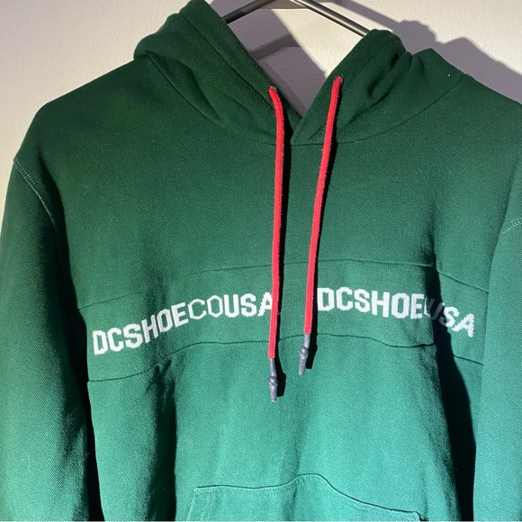 DC SHOES skateboard type green hoodie with graphics on sleeve cuffs - Picture 5 of 8